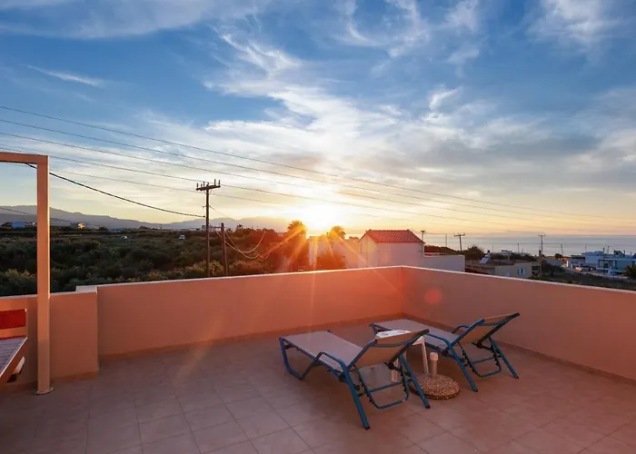 7 Bedroom Villa With Pool, 700M From The Beach!
